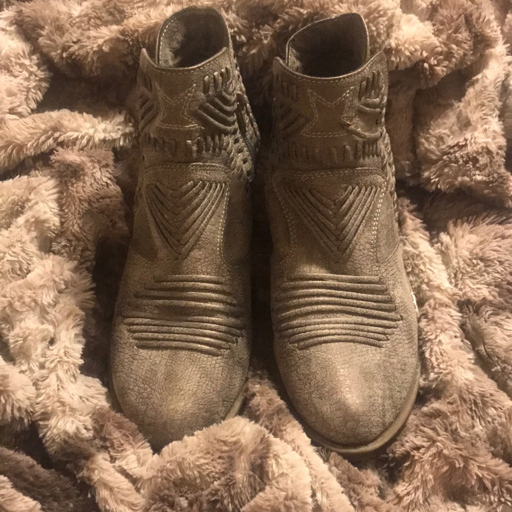 Not rated Nosara booties